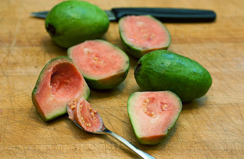 ONE OF THE BESTS FRUITS AND Amazing Health Benefits :Guava Seeds