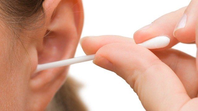 Home Remedies to Remove Earwax