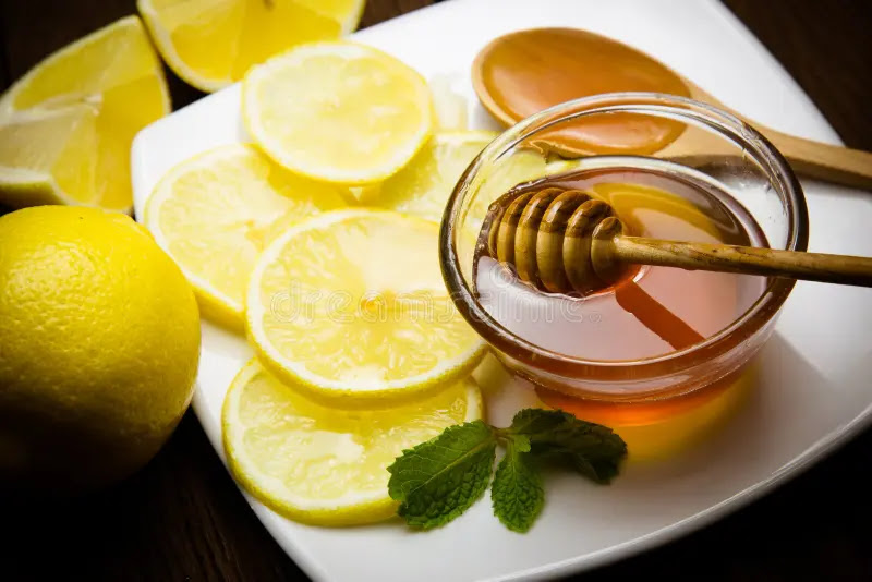 Home Remedies: Honey & Lemon Warm Elixir for Cough, Sore Throat and Chest Tightness